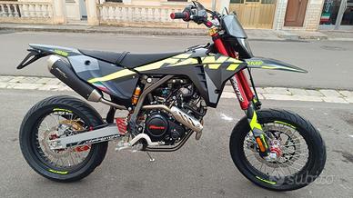 Fantic Motor Motard 125 Competition