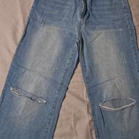 jeans strappati