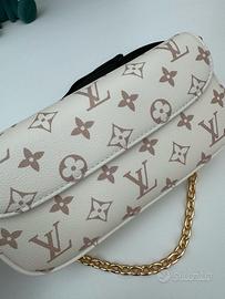 Louis Vuitton  Portafoglio con catenella Ivy