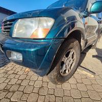 PARAFANGO ANTERIORE SINISTRO PAJERO V60 GLX 2003