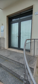 Locale commerciale uso ufficio/negozio