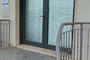 Locale commerciale uso ufficio/negozio