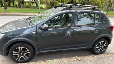 Dacia sandero stepwai 1.5 DCI WOW.