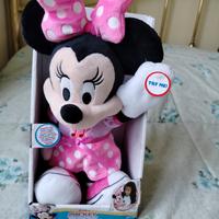 Peluche Minnie musicale e con luci