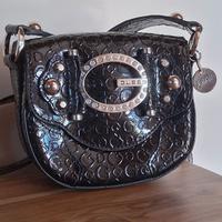 GUESS borsa tracolla in vernce nera