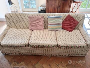 n. 2 divani gemelli -