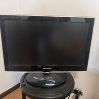 TV Samsung 22’’ - usata