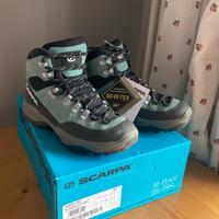 Scarpe da trekking La Scarpa nuove con cartellino