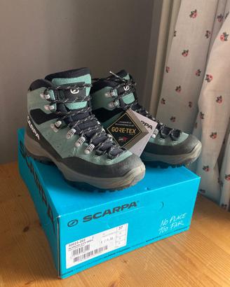 Scarpe da trekking La Scarpa nuove con cartellino
