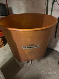 Tina contenitore vetroresina