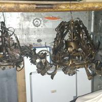 2 LAMPADARI IN FERRO BATTUTO DA 11 E 6 LUCI