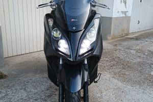 Kymco downtown 300i