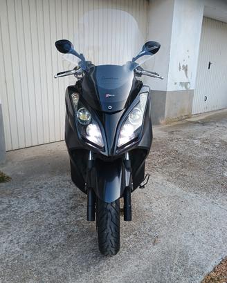 Kymco downtown 300i