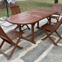 Tavolo da giardino allungabile e sedie pieghevoli