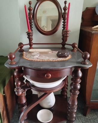  toilette del XIX secolo in legno di noce e marmo