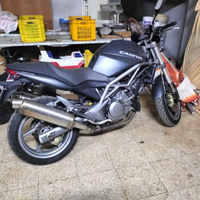 Cagiva raptor 650 c