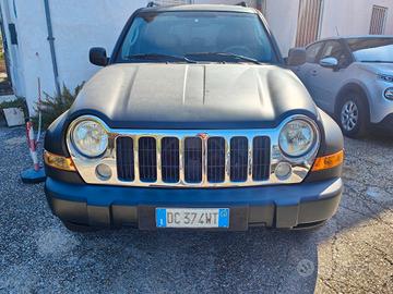 Jeep Cherokee 2.8 CRD