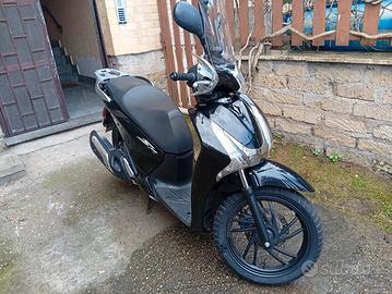 Honda 150 sh