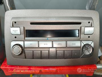 auto radio lancia musa