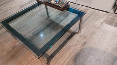 tavolino basso quadrato 