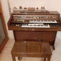 Organo elettrico marca YAMAHA Electone