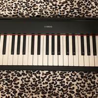 Tastiera Yamaha Piaggero Black NP-15 con accessori