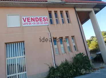 Grande locale commerciale in Sicilia