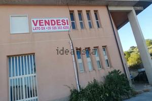 Grande locale commerciale in Sicilia