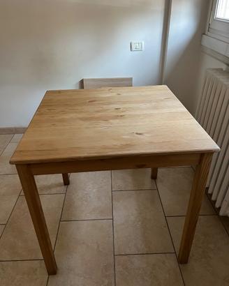 Tavolo in legno