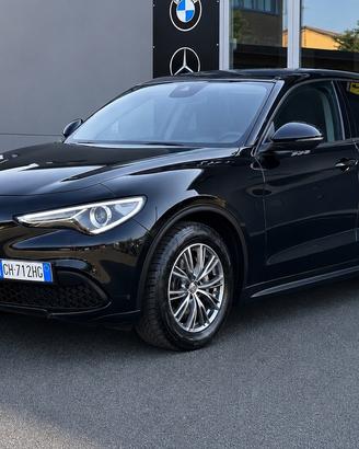 Alfa Romeo Stelvio 2.2 Turbodiesel 160 CV AT8 RWD 