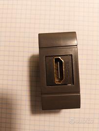 presa HDMI 4K F/F bticino living international NUO