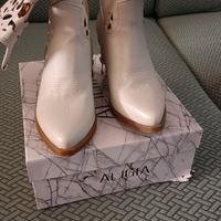 Stivali donna cowboy colore panna 