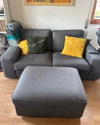 Divano Ikea 2 posti più puff contenitore