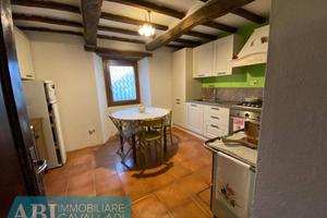 Casa indipendente di 122 m² con 5 locali e posto a