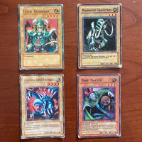 Set di 4 Carte Yu-Gi-Oh! - Starter Deck: Yugi