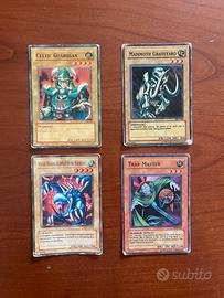 Set di 4 Carte Yu-Gi-Oh! - Starter Deck: Yugi