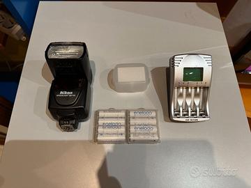 FLASH NIKON SPEEDLIGHT SB-700 + BATTERIE ENELOOP
