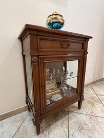 Vetrinetta bassa classica in legno con cassetto