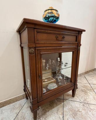 Vetrinetta bassa classica in legno con cassetto