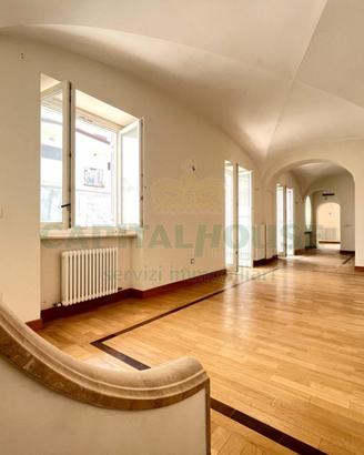 S1 - duplex ristrutturato palazzo storico