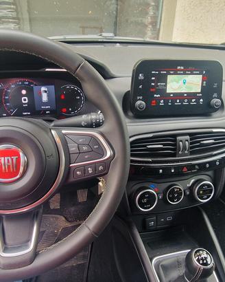 FIAT Tipo Cross (2021) 1.0