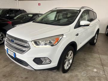 Ford Kuga 2.0 TDCI 150 CV 4WD Powershift Titanium 