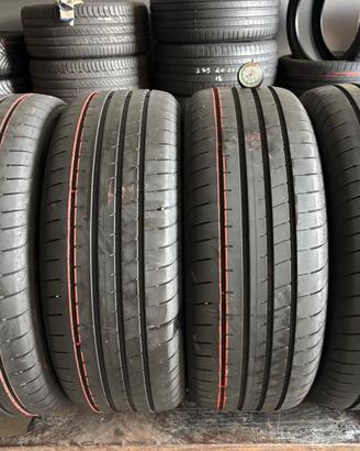 235 55 18 Good Year 90% utile, compreso montaggio