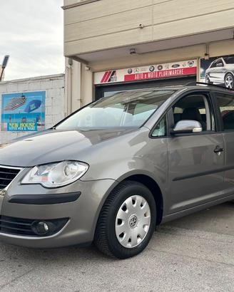 VOLKSWAGEN Touran 2.0 Highline Ecofuel