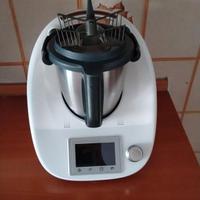 Bimby TM 5 con boccale e varoma completo