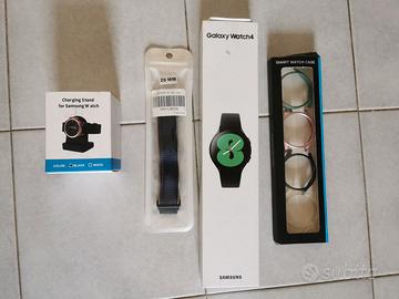 Galaxy Watch 4 40 mm con accessori