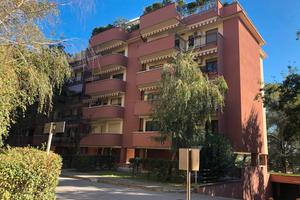 Camera con bagno privato in appartamento condiviso