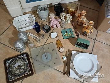 Oggetti casa mercatino anfore puttini ceramica