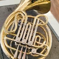 Corno professionale Holton H-378