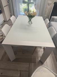 Tavolo bianco larice